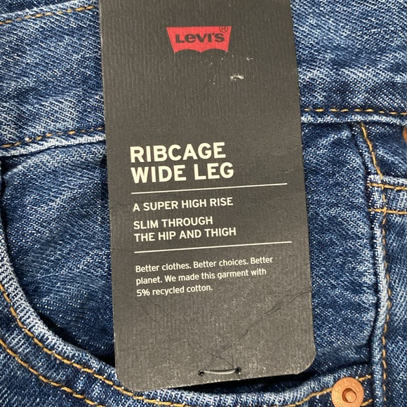 Levi’s Ribcage Wide Leg Jeans - Picture 3 of 4